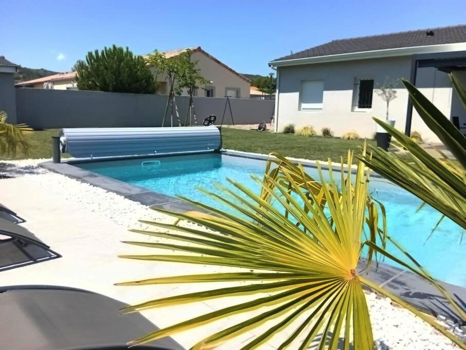 Chambre & Sdb Privee Avec Piscine En Bord De Via Rhona Sarras Exterior foto